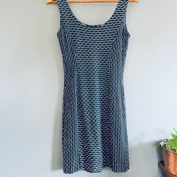 NWT Milly Maria Wavy Stripe Sleeveless Stretch Tank Dress S 4 6 Navy Blue White - Picture 6 of 9